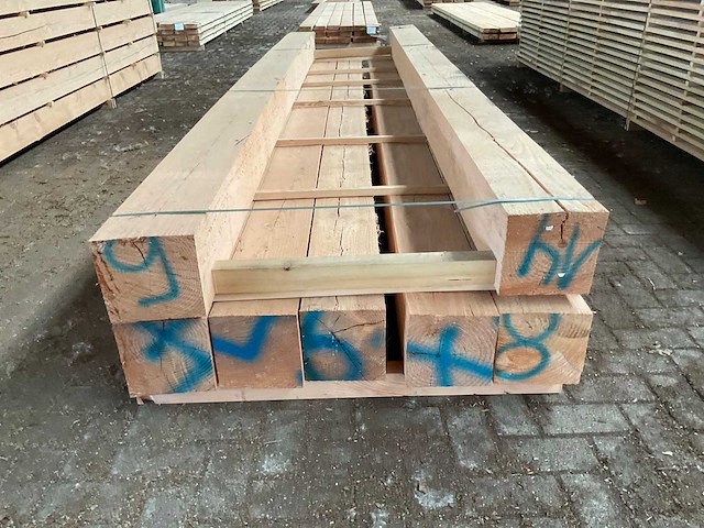 Douglas balken 200x200 mm (7x) - afbeelding 2 van  5