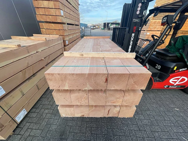 Douglas balken fijnbezaagd 3000x200x200mm (5x) - afbeelding 1 van  4