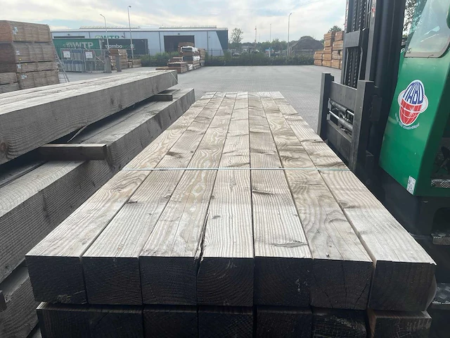 Douglas balken fijnbezaagd 4000x140x140mm (14x) - afbeelding 3 van  3