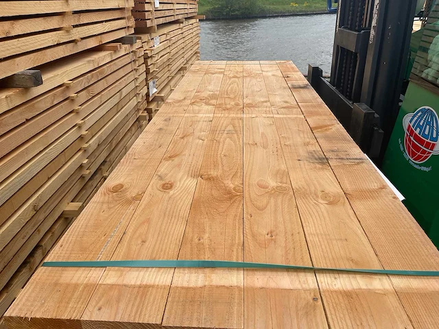 Douglas balken fijnbezaagd 6000x175x75mm (24x) - afbeelding 1 van  4