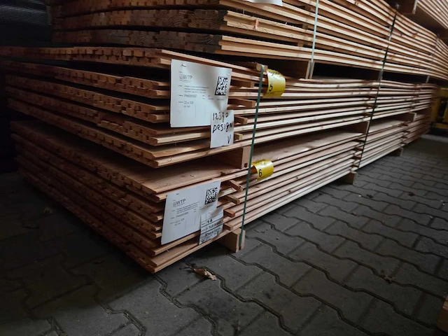 Douglas design- triple- deens profiel 4000x142x18mm (80x) - afbeelding 5 van  5