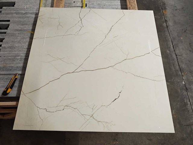 Douglas en jones marbles desert gepolijst 90x90 cm tegel 22,68 m² - afbeelding 1 van  7
