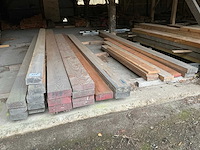 Douglas, grenen hout divers houten balken en planken (26x) - afbeelding 1 van  4