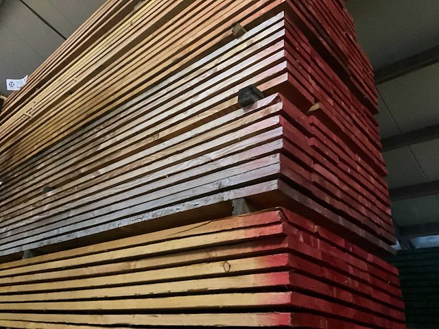 Douglas houtspanten 4 meter lengte (35x) - afbeelding 8 van  11