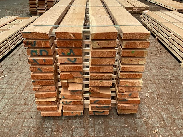 Douglas planken 50x200 mm (48x) - afbeelding 4 van  5