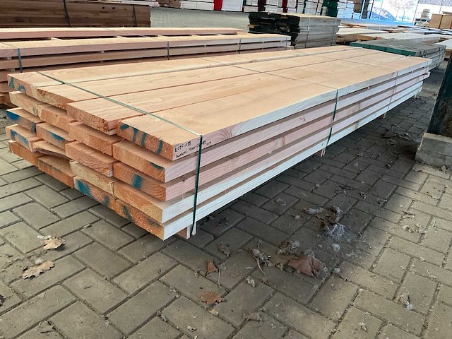 Douglas planken 50x260 mm (20x) - afbeelding 1 van  5