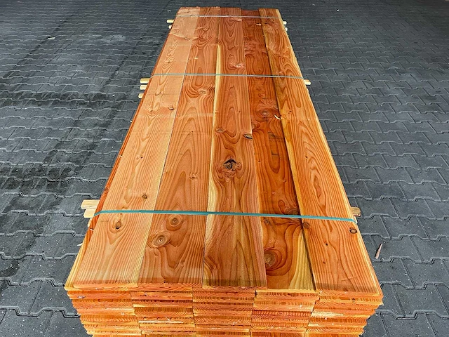Douglas planken fijnbezaagd 5000x200x18mm (60x) - afbeelding 1 van  4