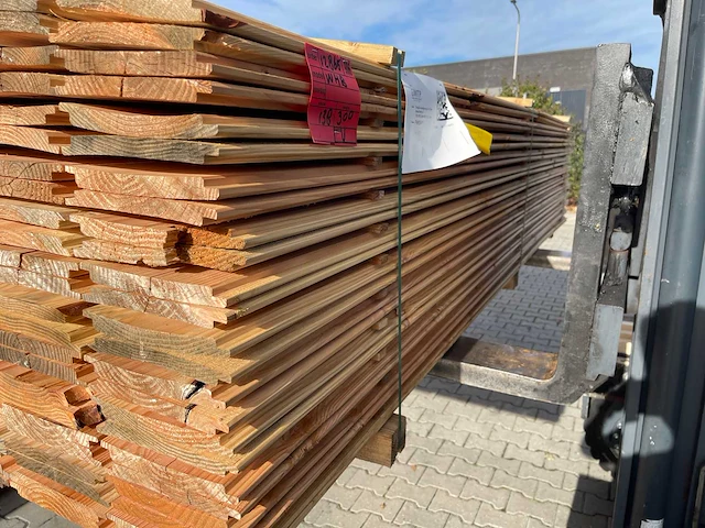 Douglas wisselsponning/halfhoutsrabat 3000x190x18mm (138x) - afbeelding 1 van  3