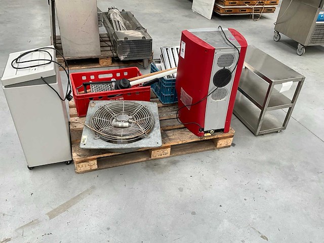 Douwe egberts koffie- & espressomachines + diverse keukengerei - afbeelding 3 van  5