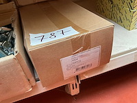 Dozen bouten en moeren - afbeelding 3 van  5