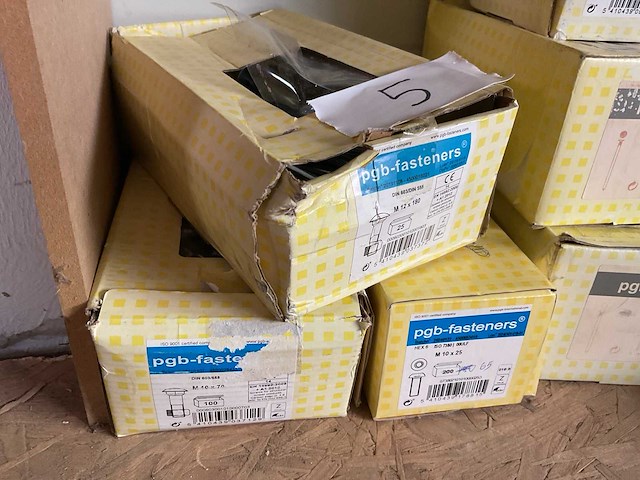 Dozen bouten nagels en oog bouten - afbeelding 2 van  6