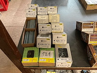 Dozen dakplaat schroeven en draadstangen - afbeelding 1 van  8