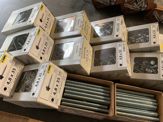 Dozen dakplaat schroeven en draadstangen - afbeelding 7 van  8