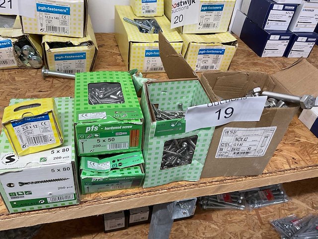 Dozen hard hout schroeven - afbeelding 1 van  7