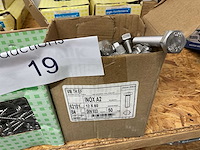 Dozen hard hout schroeven - afbeelding 2 van  7