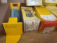 Dozen houtbouten en moeren - afbeelding 2 van  6