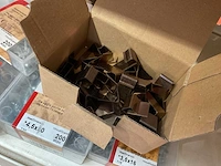 Dozen houtschroeven en clips - afbeelding 4 van  4