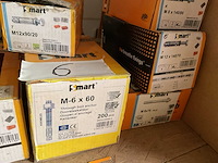 Dozen met anker bouten - afbeelding 4 van  7