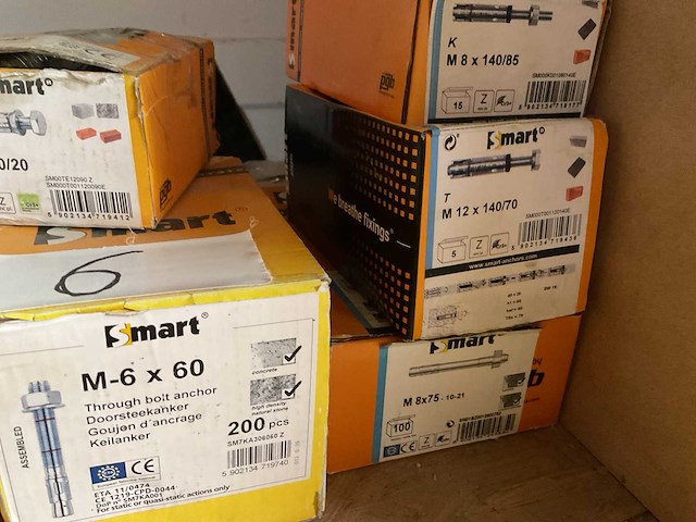 Dozen met anker bouten - afbeelding 6 van  7