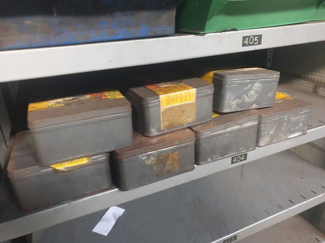 Dozen met calciumcarbide ampullen (7x) - afbeelding 6 van  7