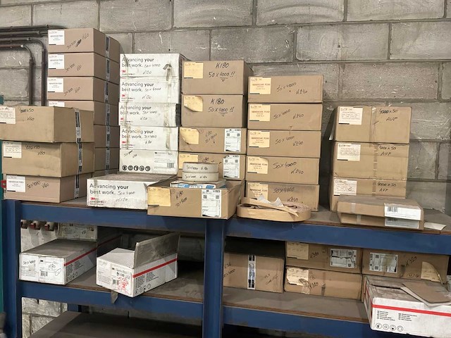 Dozen met schuurbanden (43x) - afbeelding 1 van  6