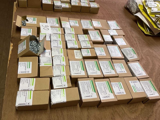 Dozen plaatschroeven - afbeelding 8 van  8