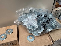 Dozen ringen en vleugel moeren - afbeelding 3 van  5