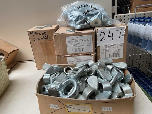 Dozen ringen en vleugel moeren - afbeelding 5 van  5