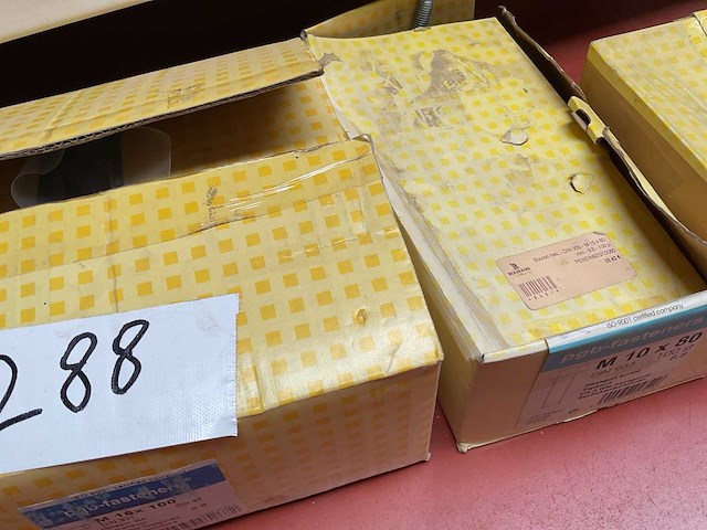 Dozen schroeven en bouten - afbeelding 4 van  7