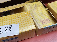 Dozen schroeven en bouten - afbeelding 4 van  7