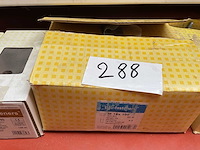 Dozen schroeven en bouten - afbeelding 5 van  7