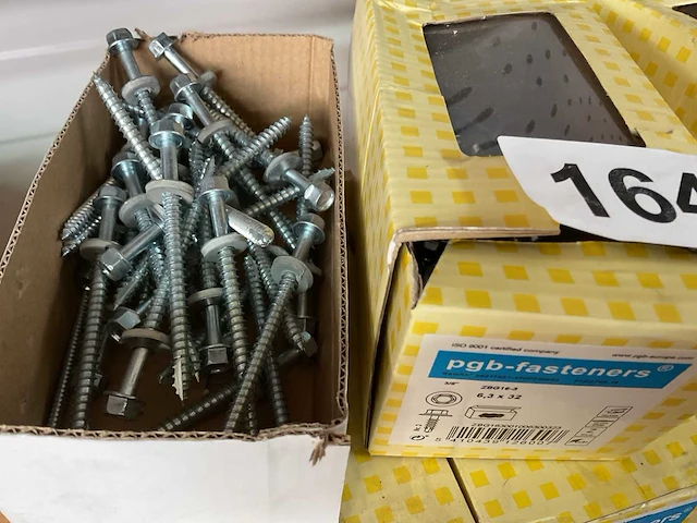 Dozen schroeven - afbeelding 4 van  7