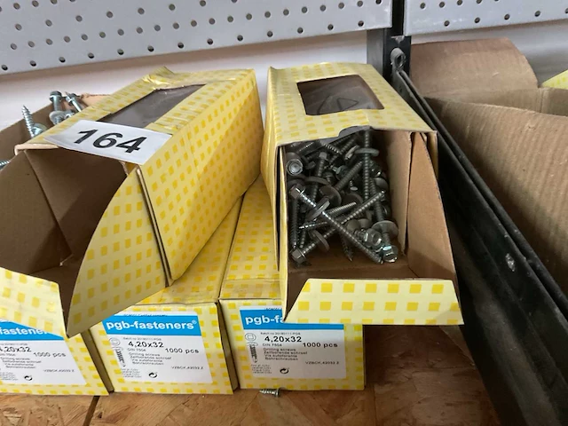 Dozen schroeven - afbeelding 6 van  7