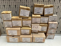 Dozen schroeven - afbeelding 1 van  4