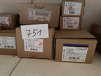 Dozen schroeven - afbeelding 2 van  5