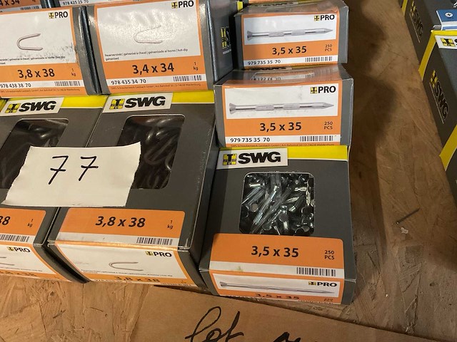 Dozen staalnagels en krammen - afbeelding 4 van  7