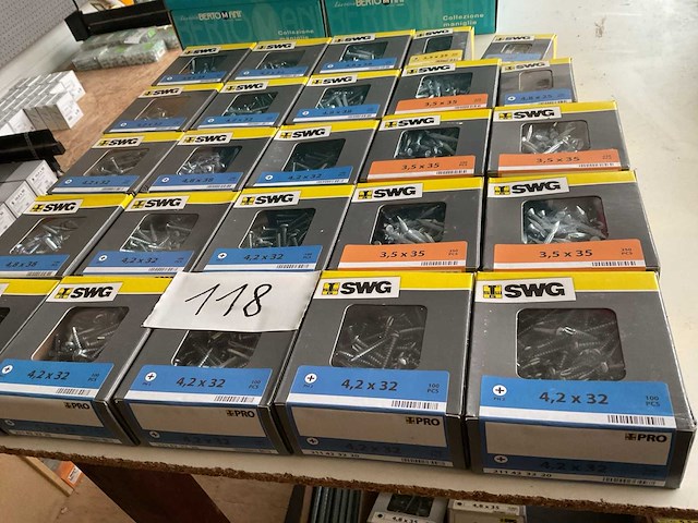 Dozen staalnagels en schroeven - afbeelding 6 van  7