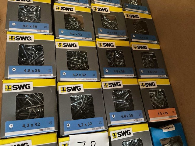 Dozen staalnagels en schroeven - afbeelding 4 van  8