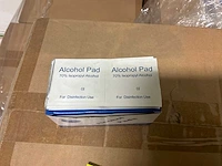 Dozen van 50 boxes met 100p alcoholpads (15xp) - afbeelding 3 van  4
