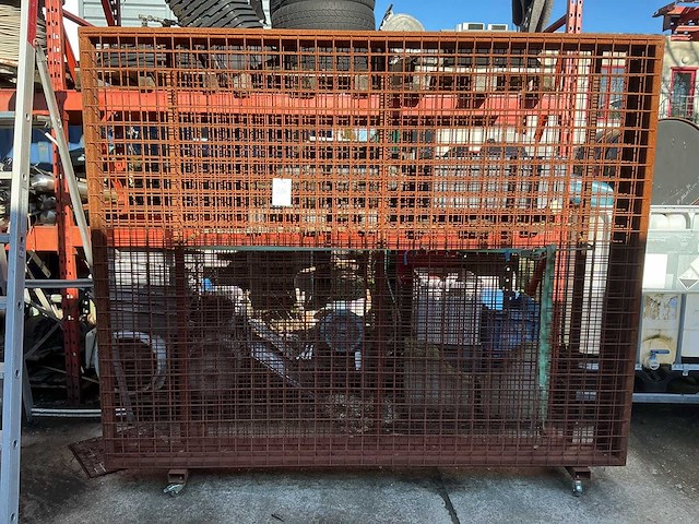 Draad hekken op mobiele kar (3x) - afbeelding 2 van  2