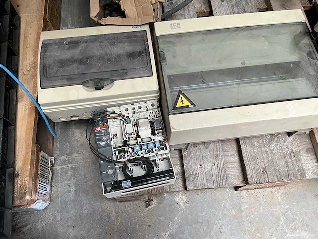 Draad, kabels & snoeren - afbeelding 10 van  13