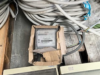 Draad, kabels & snoeren - afbeelding 11 van  13