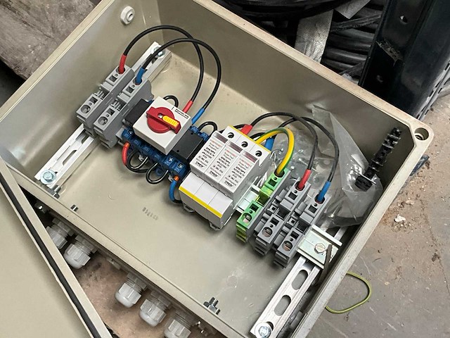 Draad, kabels & snoeren - afbeelding 12 van  13