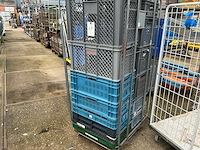 Draadcontainer + inhoud - afbeelding 1 van  1