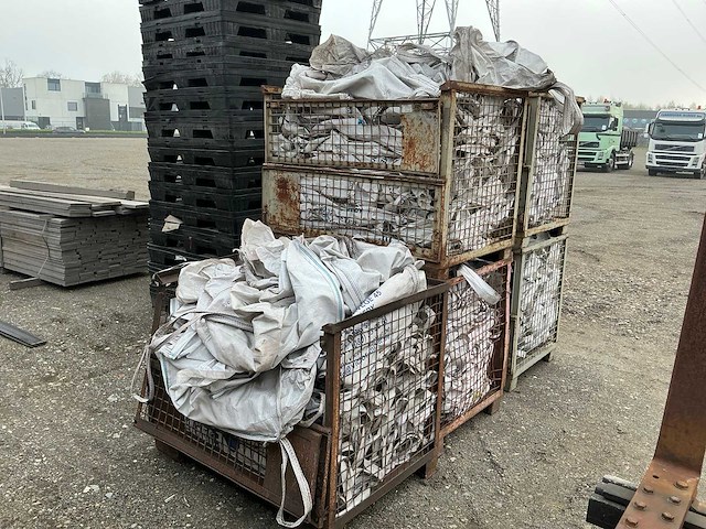 Draadcontainer met bigbags (5x) - afbeelding 5 van  5