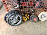 Draadkooi met diverse wielen - afbeelding 2 van  5