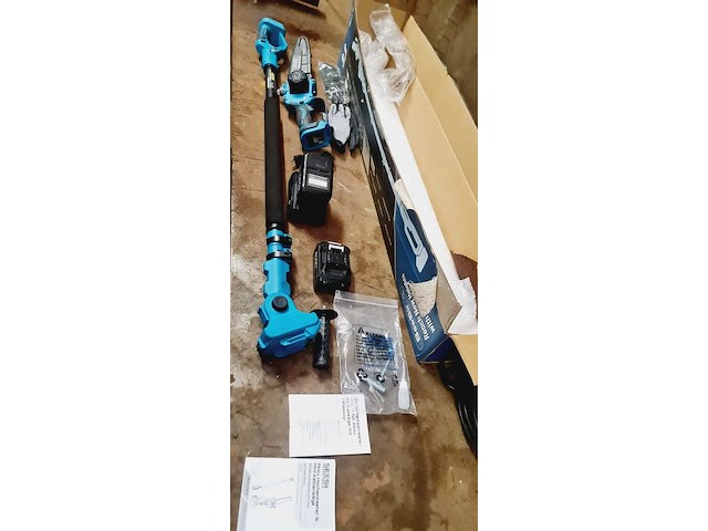 Draadloze kettingzaag met telescopische steel - afbeelding 6 van  10