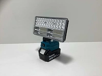 Draadloze led werk- bouwlamp - geschikt voor makita 18v accu’s - 1200lm - afbeelding 2 van  10