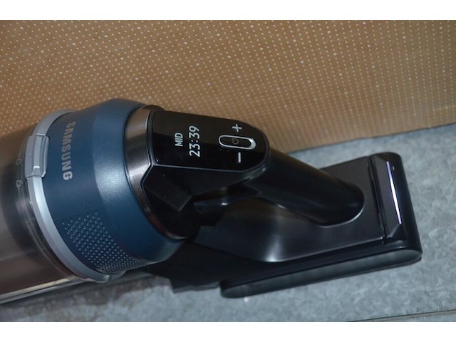 Draadloze steelstofzuiger samsung vs20c8524tb met toebehoren (b430) - afbeelding 6 van  7
