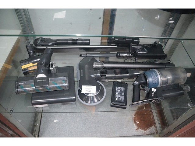 Draadloze steelstofzuiger samsung vs20c954ftb/wa met toebehoren (b430) - afbeelding 2 van  7